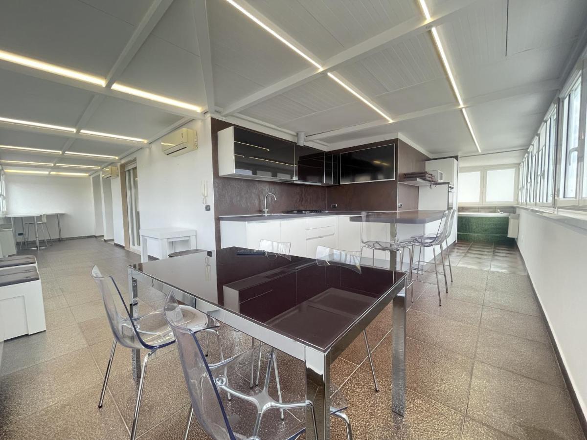 Cconforthotels Appartamento Skyline Bari Extérieur photo
